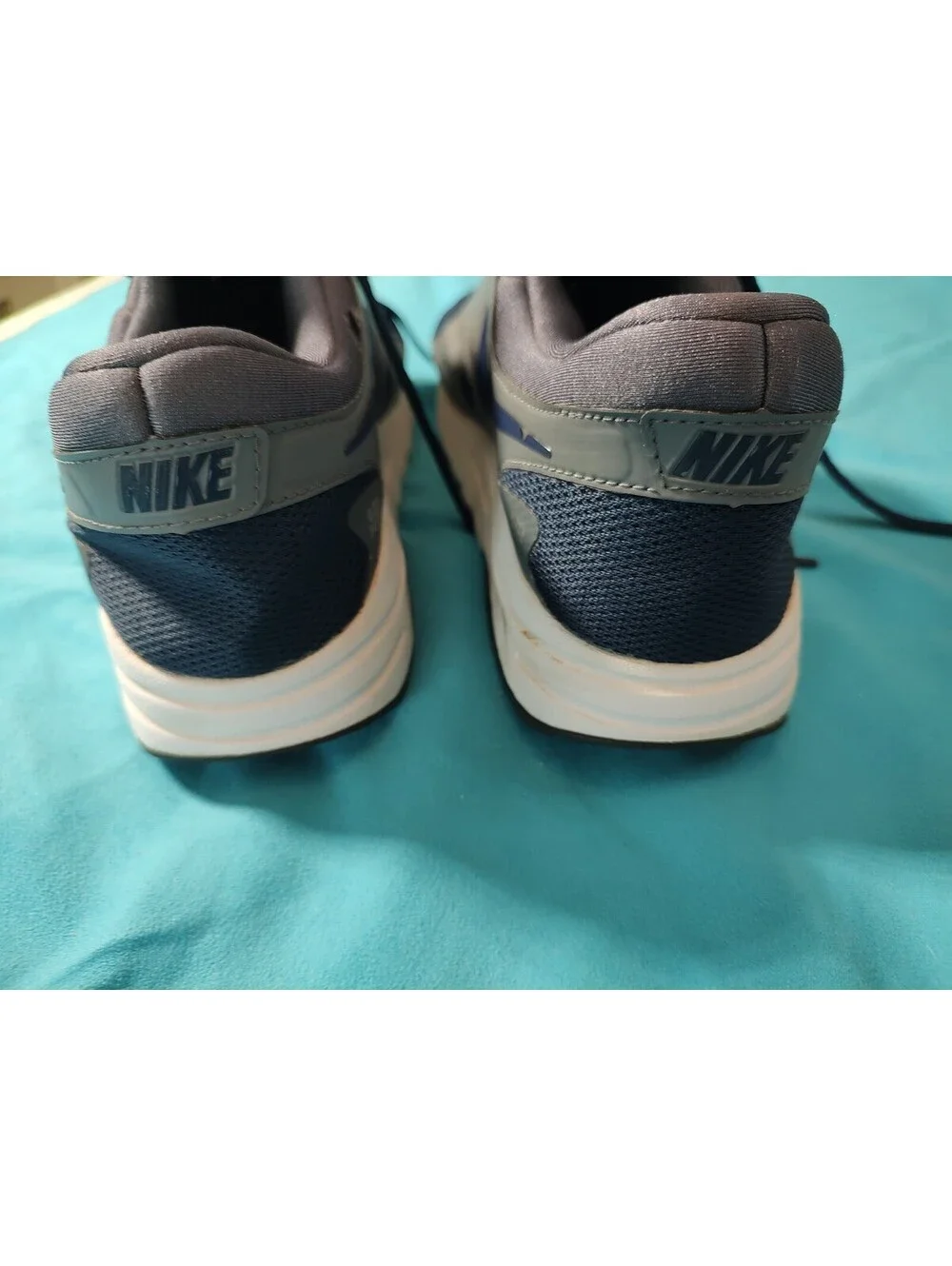 Nike Air Max Boys' Athletic Shoes Size 7Y Navy Blue and Gray